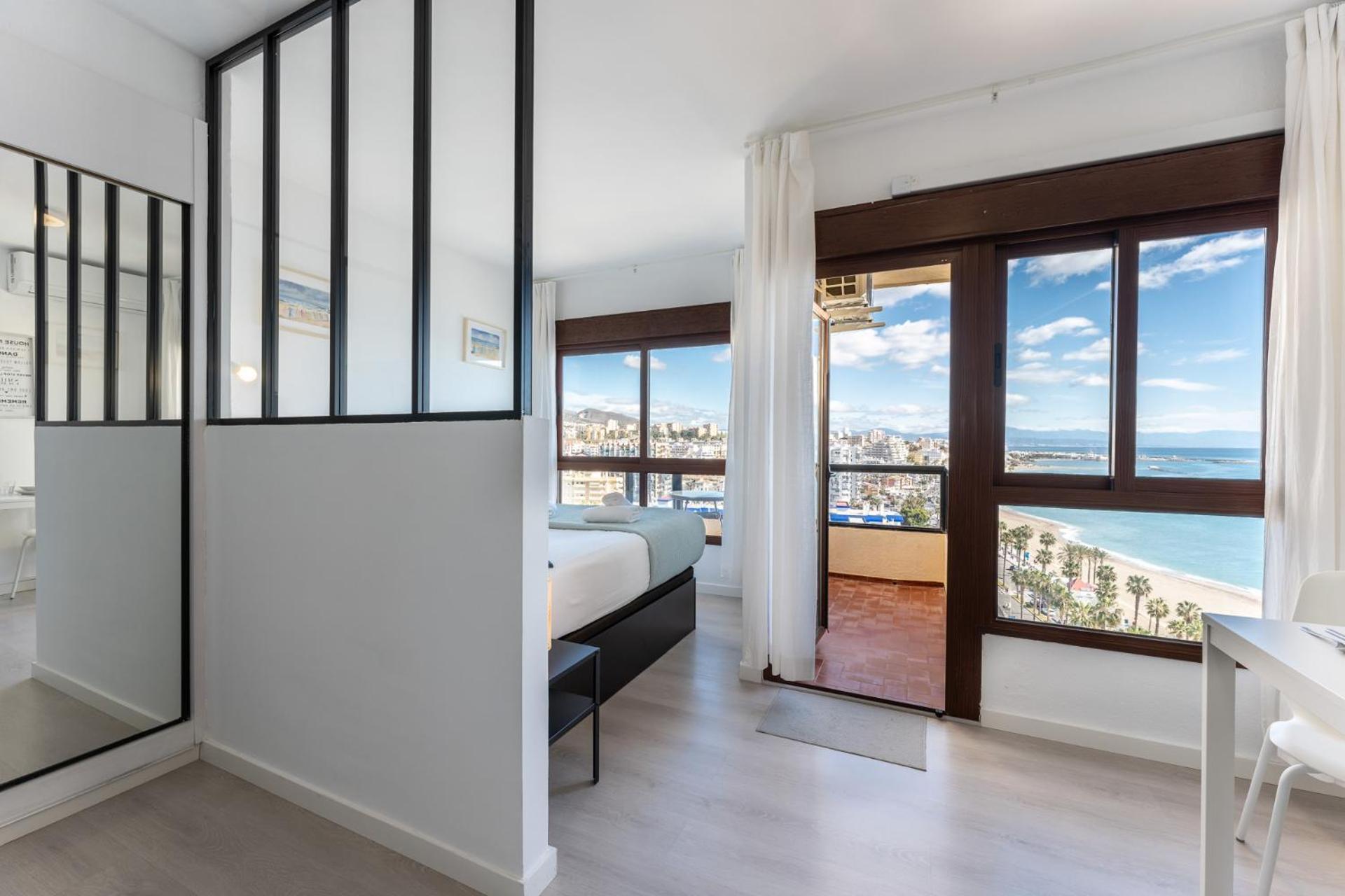 Bhost - Torrealmadena Lägenhet Benalmádena Exteriör bild