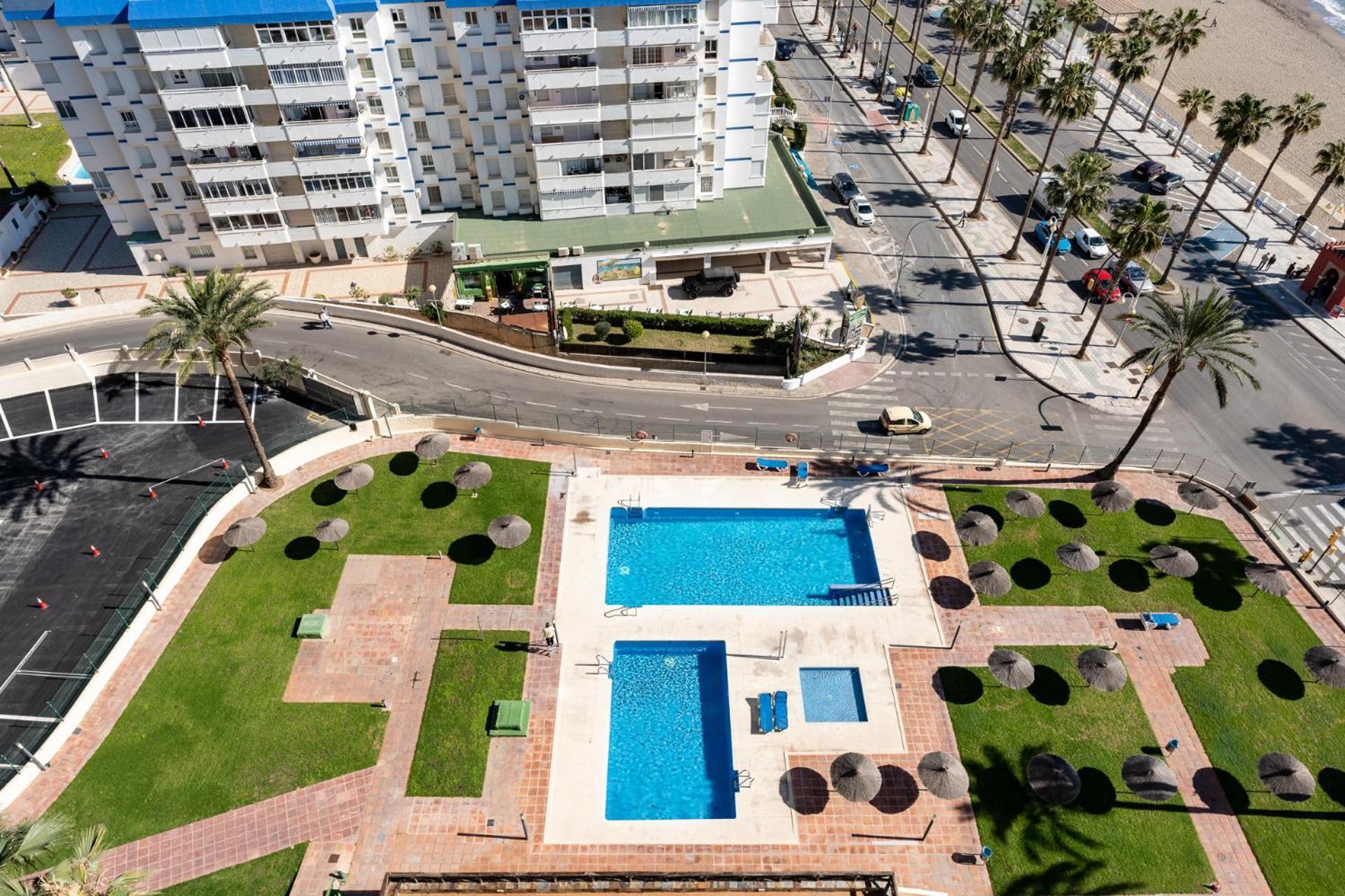 Bhost - Torrealmadena Lägenhet Benalmádena Exteriör bild